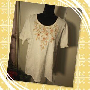 Alfred Dunner White Embossed Top Size XL